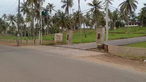මාතර ලැබීමෙන් බිම් කොටස් කිහිපයක්