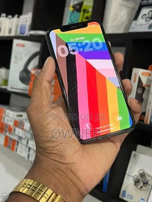 Apple iPhone 11 Pro 256GB (Used)