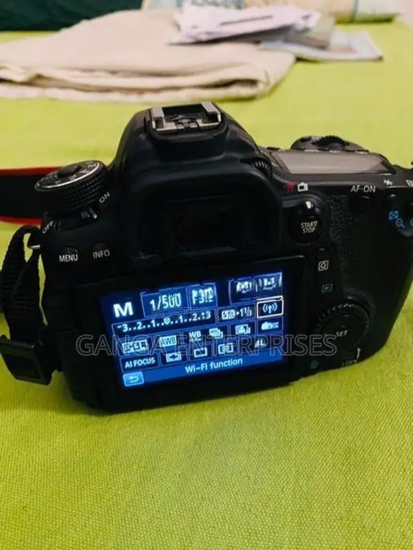 Canon EOS 70D Camera