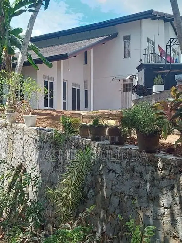 ගොඩගම හොමගම නගරයට 600m දුරින් පිහිටී දේමහල් නිවසක් විකිනිමට