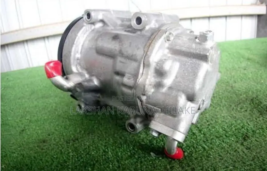 Yaris AC Compressor - KSP210 ( almost new )