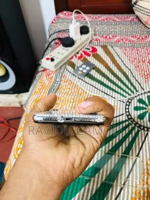 Apple iPhone X I phone (Used)