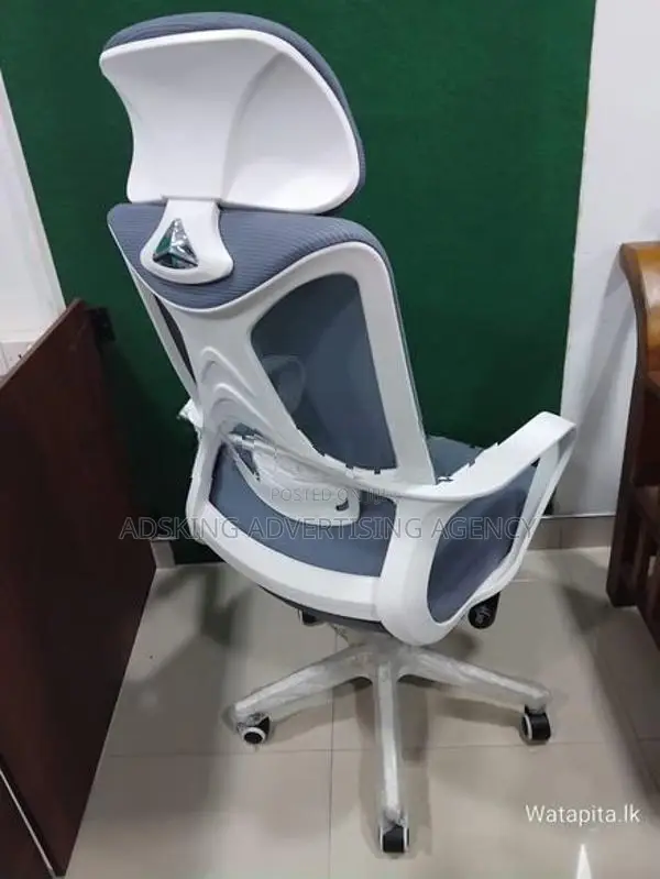 Brand new Head rest office chair