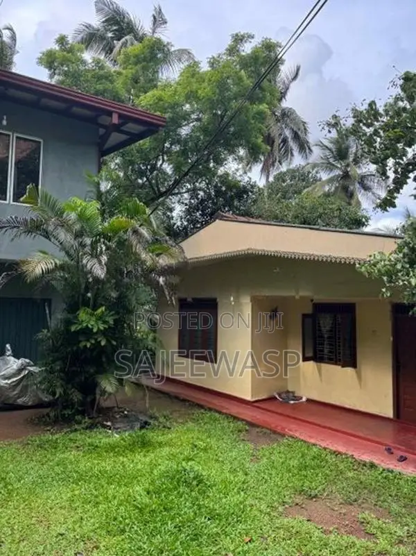Land with House for Sale අතුරුගිරිය