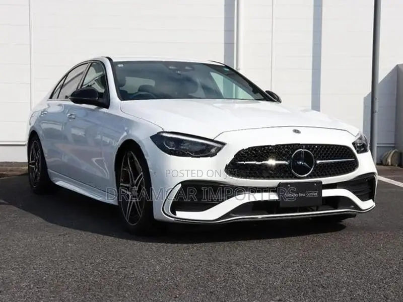 Mercedes Benz C200 AMGLine 2025