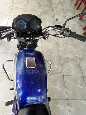 Bajaj Boxer 2005