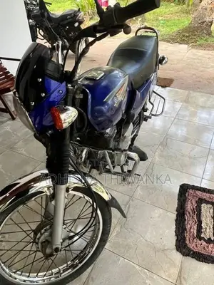 Bajaj Boxer 2005