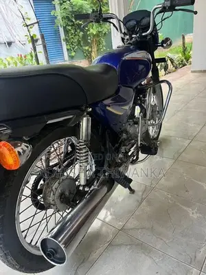 Bajaj Boxer 2005