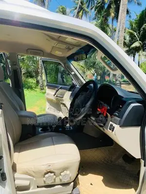 Mitsubishi Montero 2013