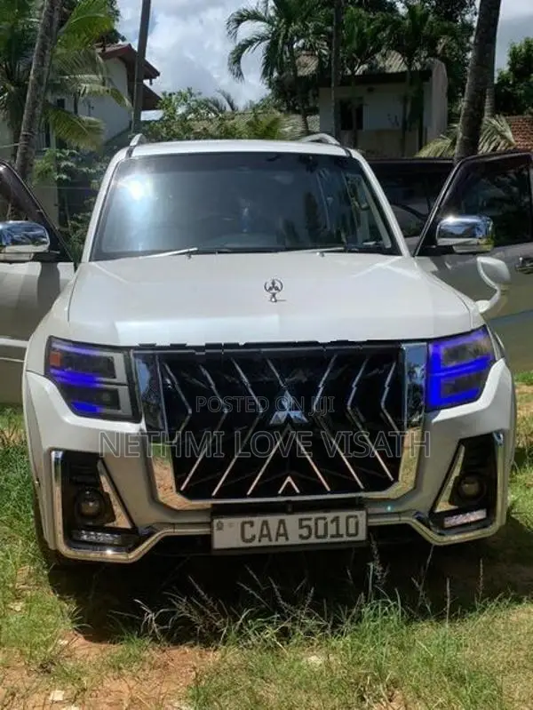 Mitsubishi Montero 2013