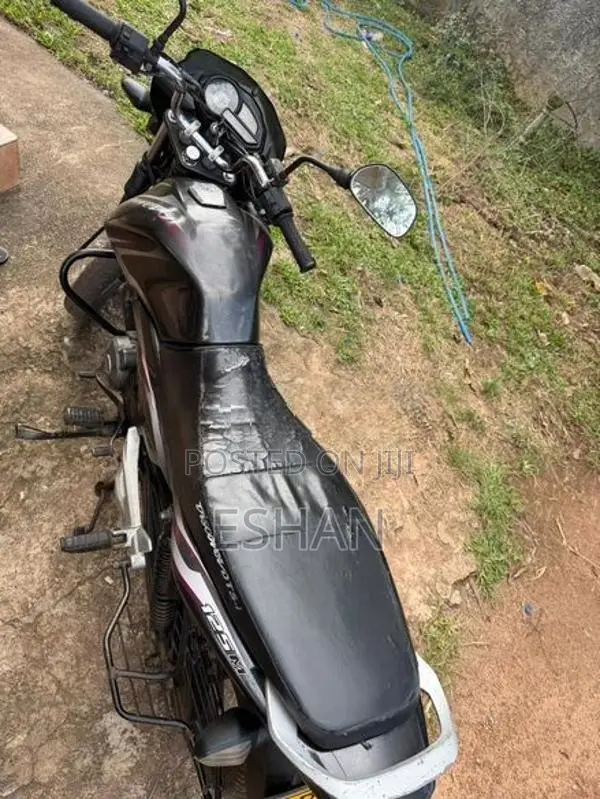 Bajaj Discover 125 2016
