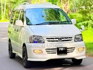 Toyota Noah CR 42 1999
