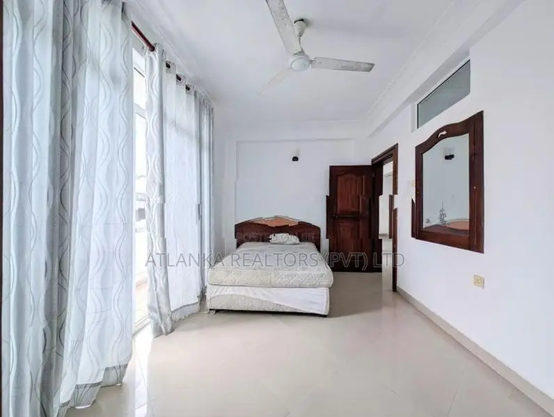 3 Bedroom Apartment for Sale in Mt Lavinia