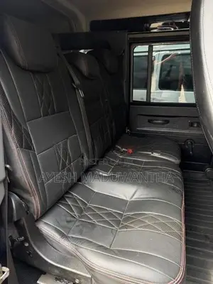 Land Rover Defender 2007