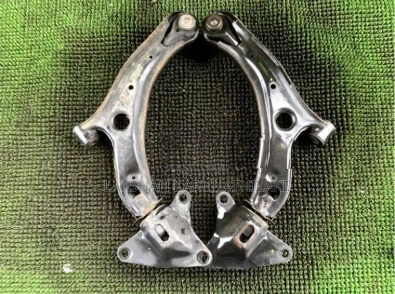 Honda Insight Lower Arm ZE2
