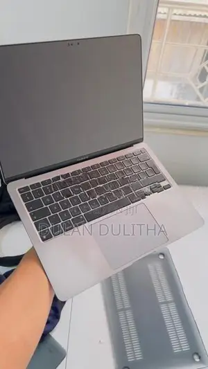 Apple MacBook Air M1