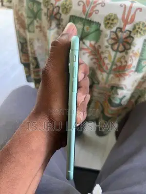 Apple iPhone 11 (Used)