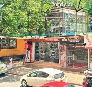Upstairs Showroom for Lease - Borella