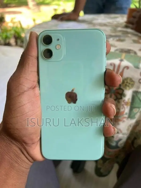 Apple iPhone 11 (Used)