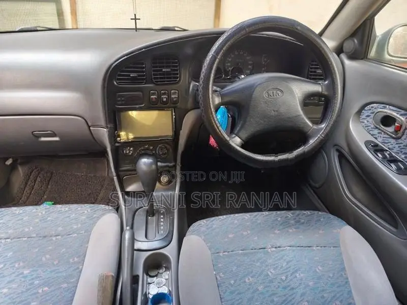Kia Sephia 2000