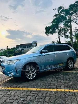 Mitsubishi Outlander 2014