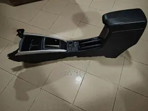 Toyota Axio Console Box