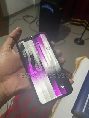 Apple iPhone 11 Red (Used)