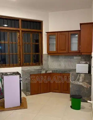 4 Bedroom 2 Bathroom 2nd Floor House for Rent in Hokandara