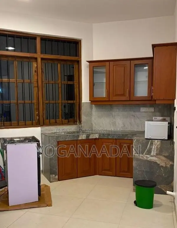 4 Bedroom 2 Bathroom 2nd Floor House for Rent in Hokandara