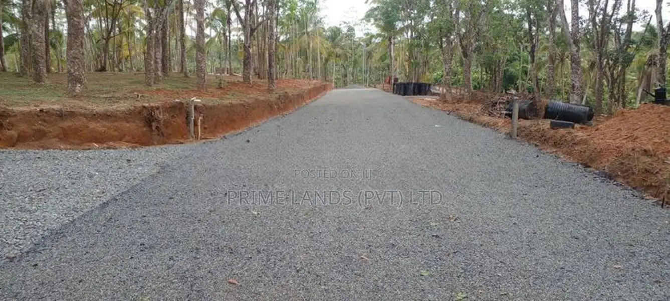 අහංගම සංචාරක ව්‍යාපාරයට හොඳම තැනකින් බිම් කොටස්