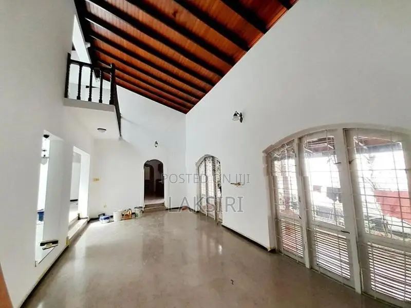 4 Bedrooms Modern House Rent Mirihana Nugegoda