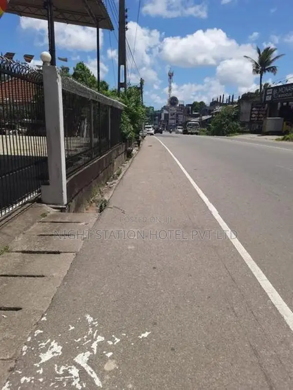 Prime Commercial Property for Sale on High Level Road – Homagama