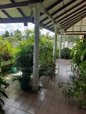 Prime Commercial Property for Sale on High Level Road – Homagama