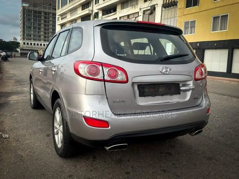 Hyundai Santa Fe 2010