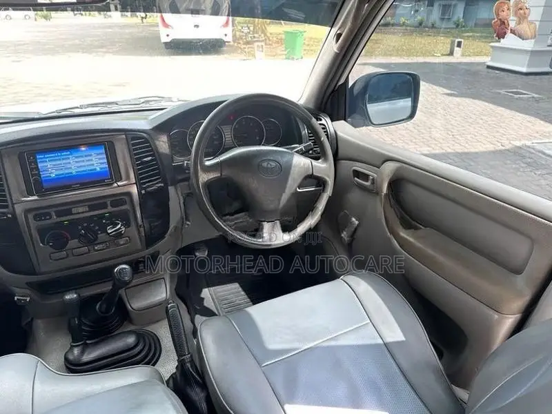 Toyota Land Cruiser Prado 2005