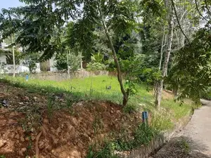 Residential land for sale in Uthuwankanda