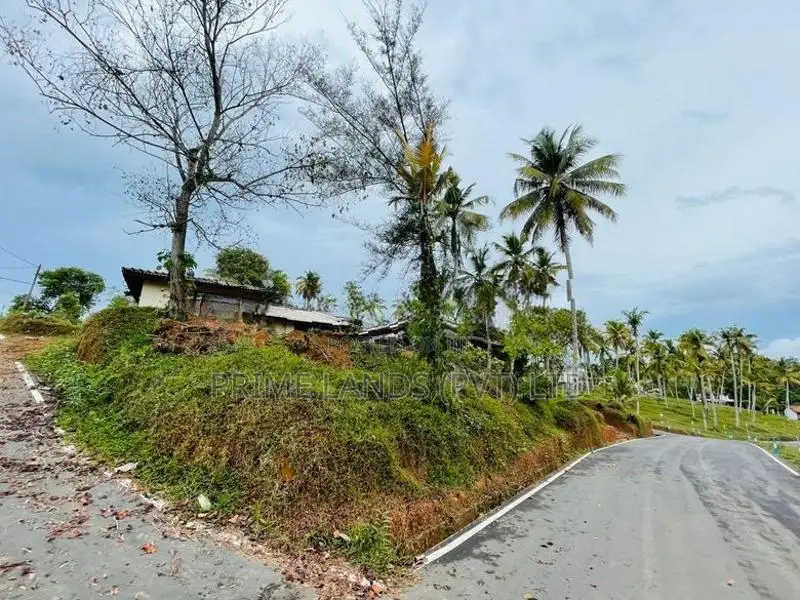 Land for sale in Kalutara