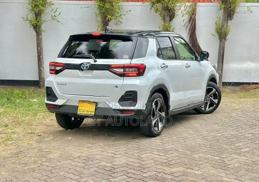 Toyota Raize Z Hybrid AutoParking 2026