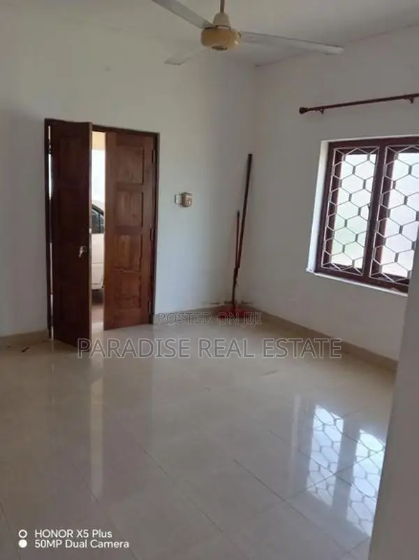 Single Storey House for Rent in Mount Lavinia Close to Galle Road