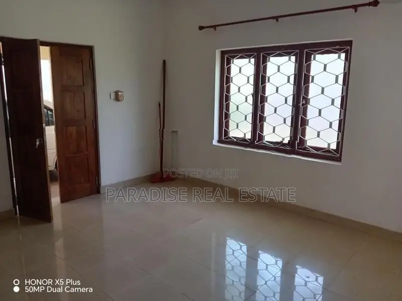 Single Storey House for Rent in Mount Lavinia Close to Galle Road