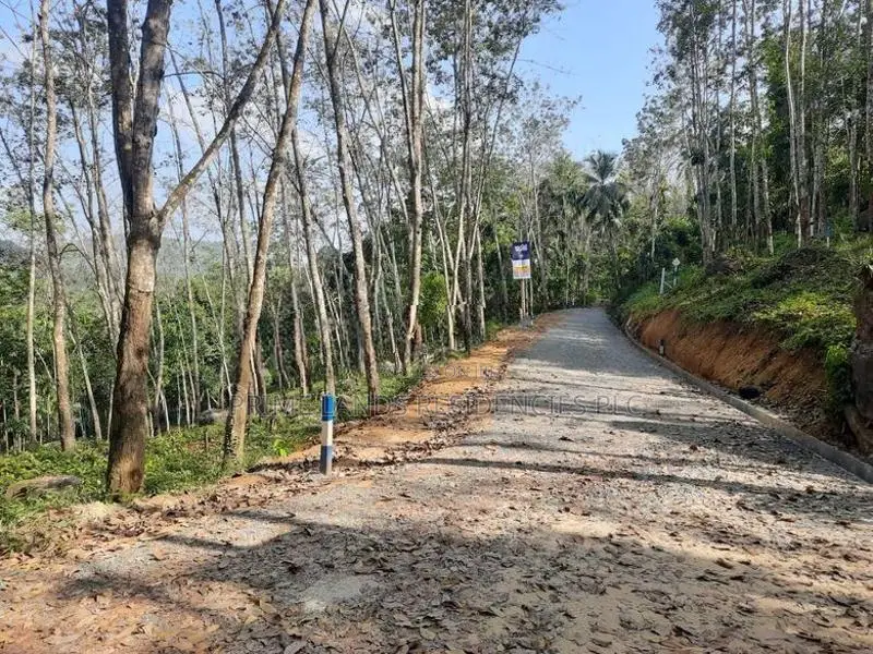Land for sale in Nelundeniya