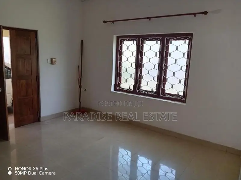 Single Storey House for Rent in Mount Lavinia Close to Galle Road