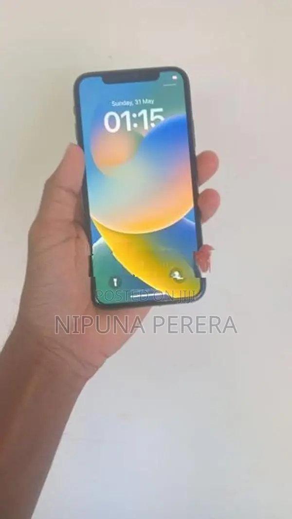 Apple iPhone X 64GB (Used)