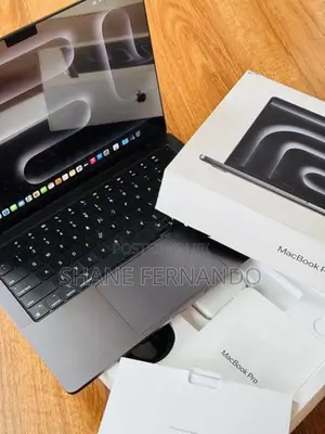 Apple MacBook M3 Pro 14"Inch 18GB/512GB 2023