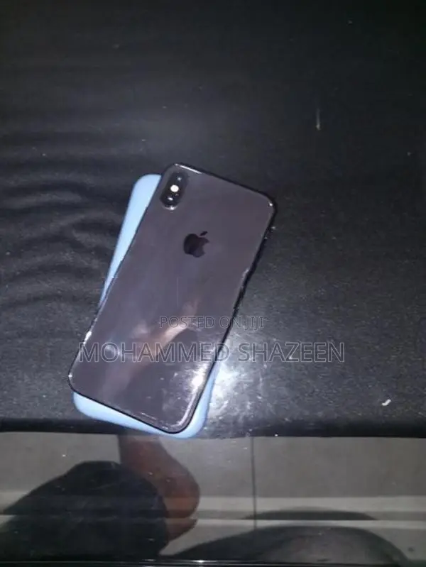 Apple iPhone X (Used)