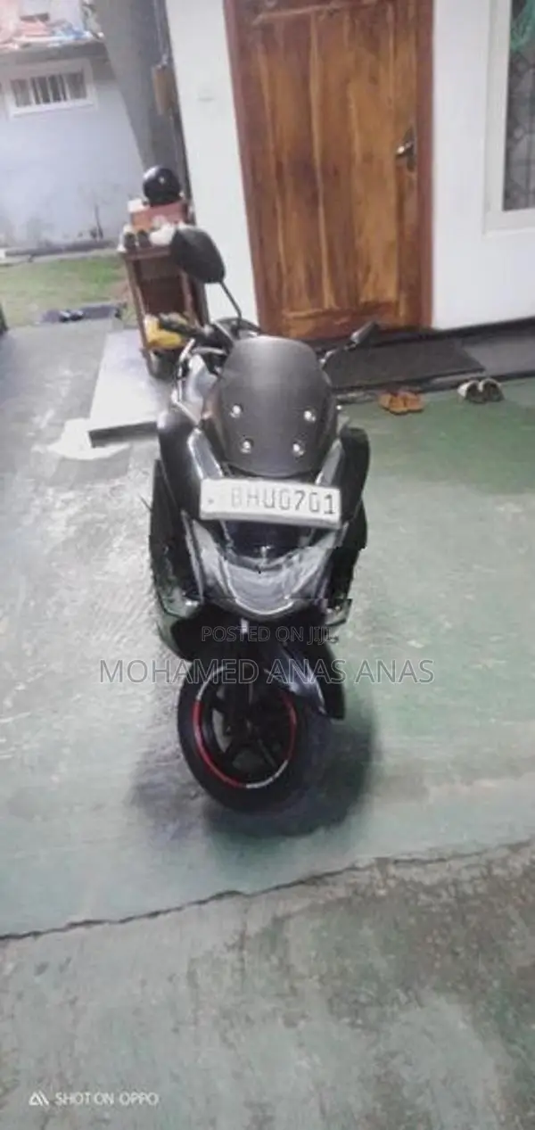 Suzuki Burgman 2019