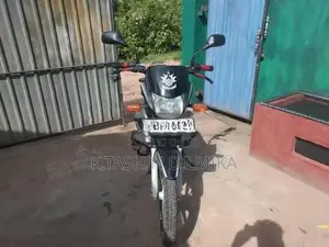 Bajaj Platina 2017