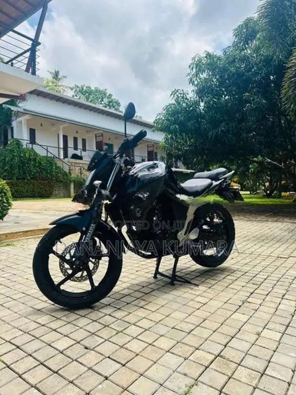 Yamaha FZ 2016