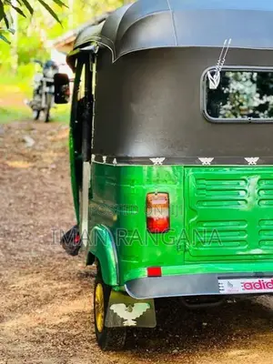 Bajaj RE 2005