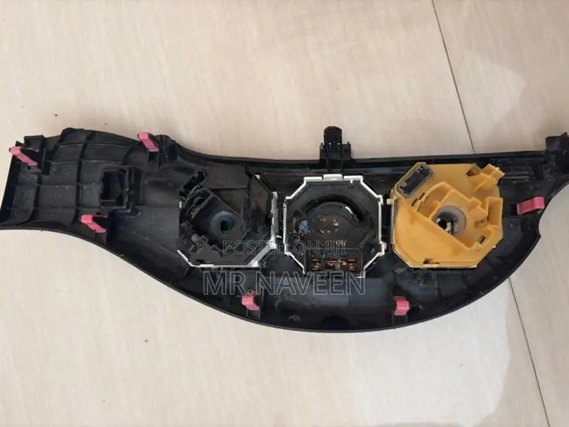 Toyota Vitz 130 Air Conditioner (A/C) Switch